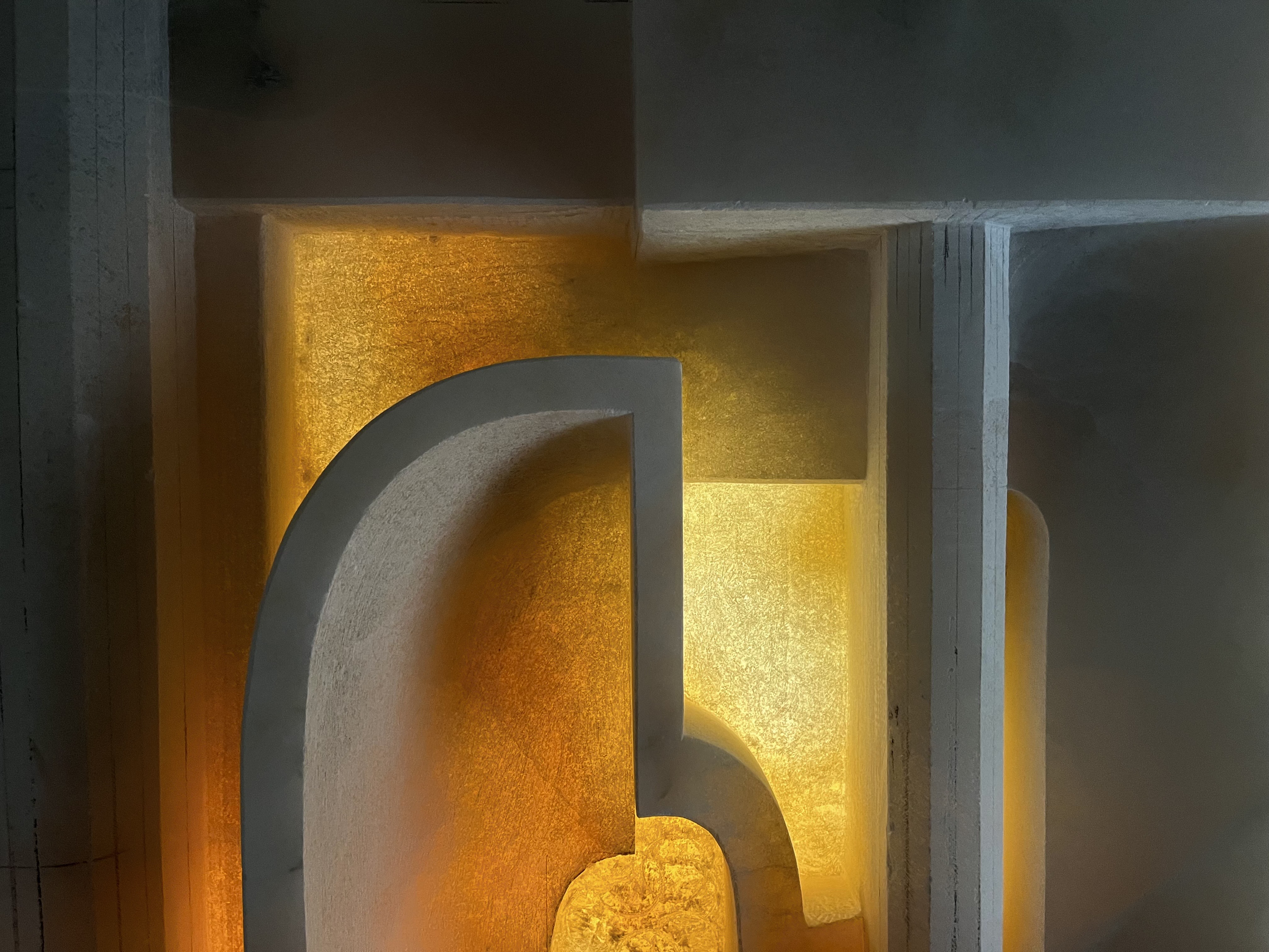 Bárdi Dominik: „FÉNYKAPU” című szobrának avatása az MKE Főépületében