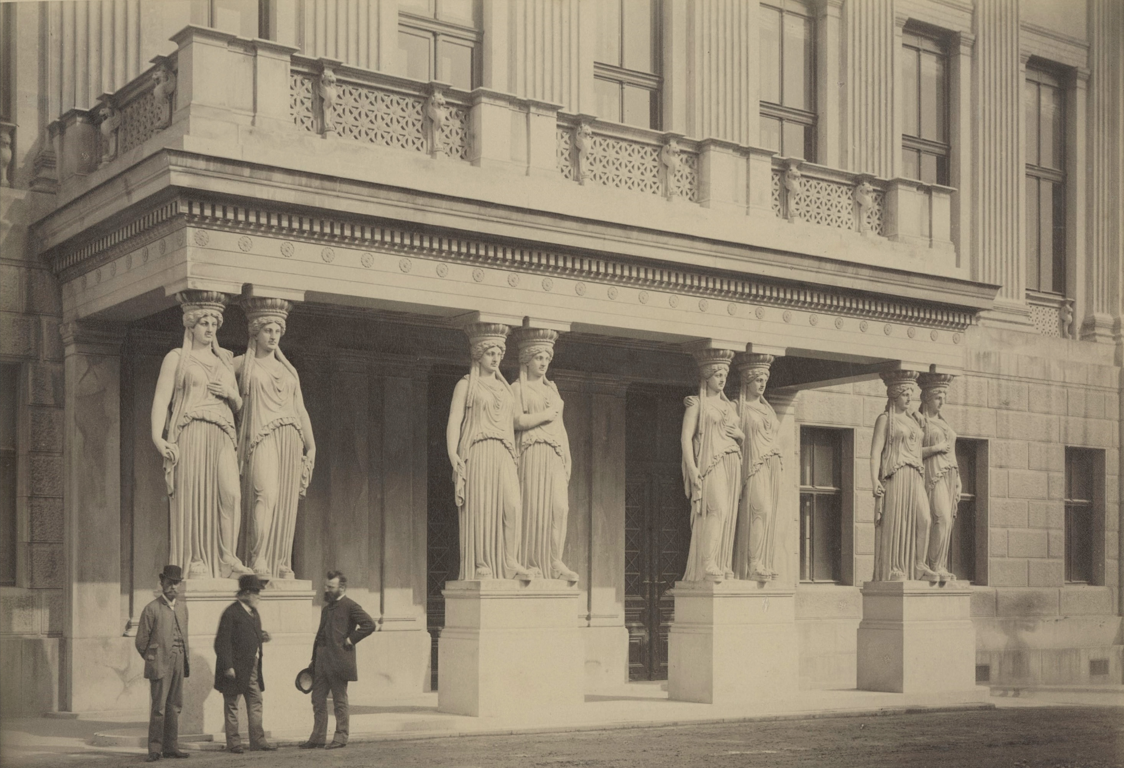 Salamon Gáspár előadása a Theophil Hansen transregional című konferencián