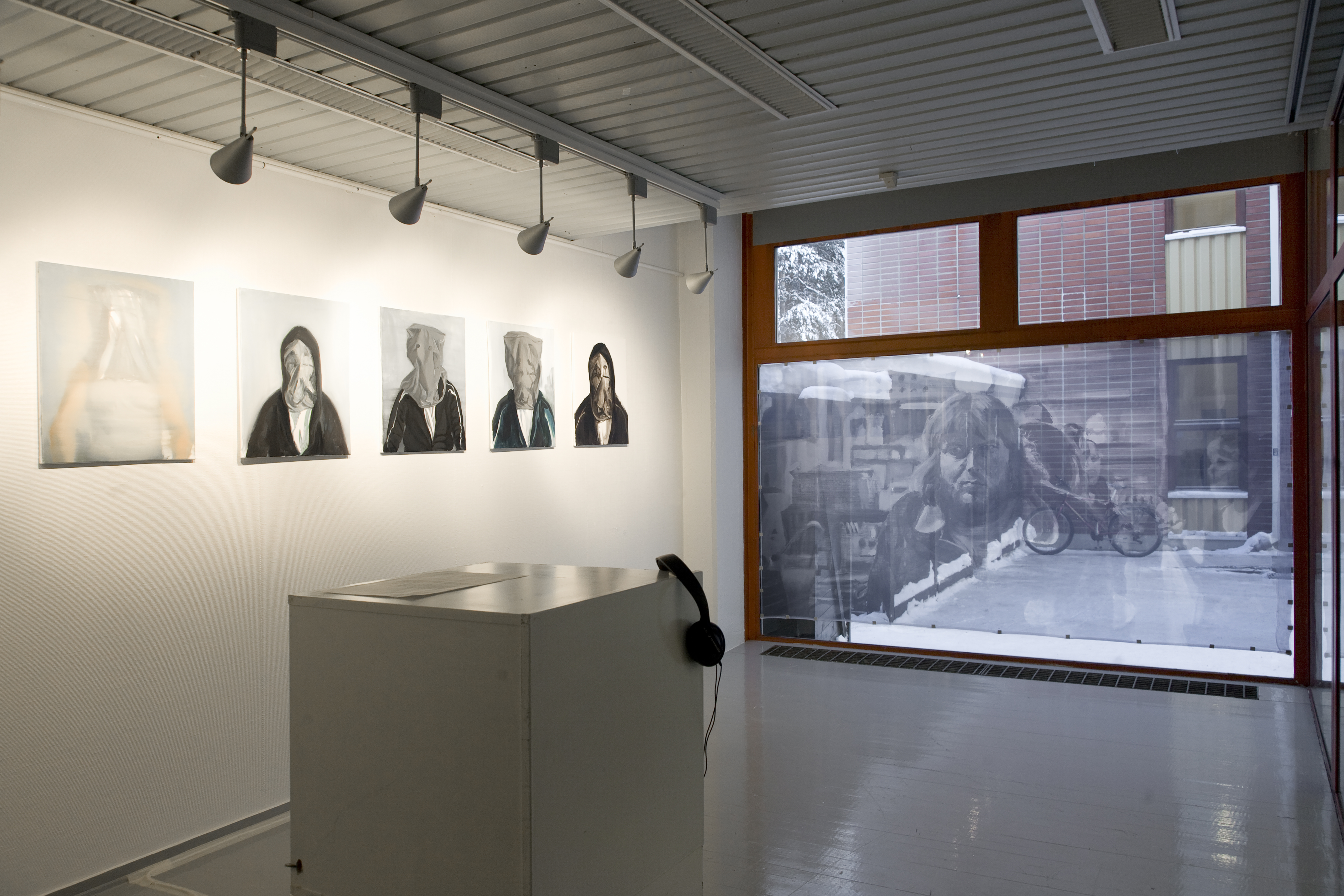 Fénykép a Pirkka&Co. c. kiállításomról a Galeria Kajo III-ban. University of Lapland, Rovaniemi, Finnország