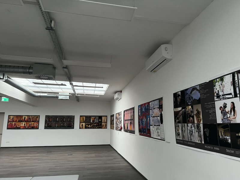 Látványtervező hallgatók munkái a Kristály Színtérben