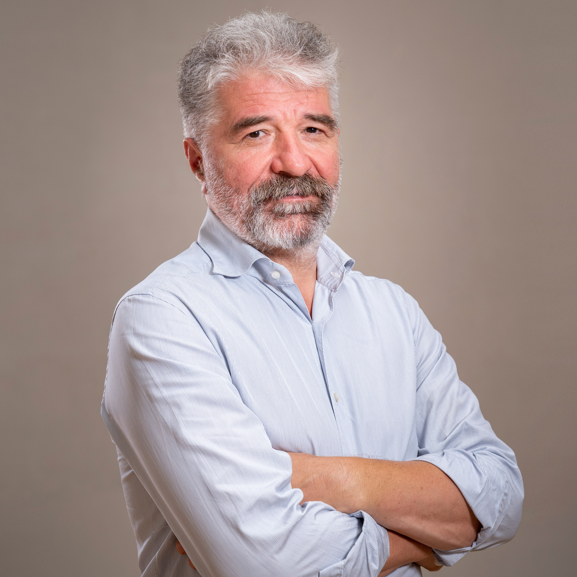 Dr. habil. Erős István DLA