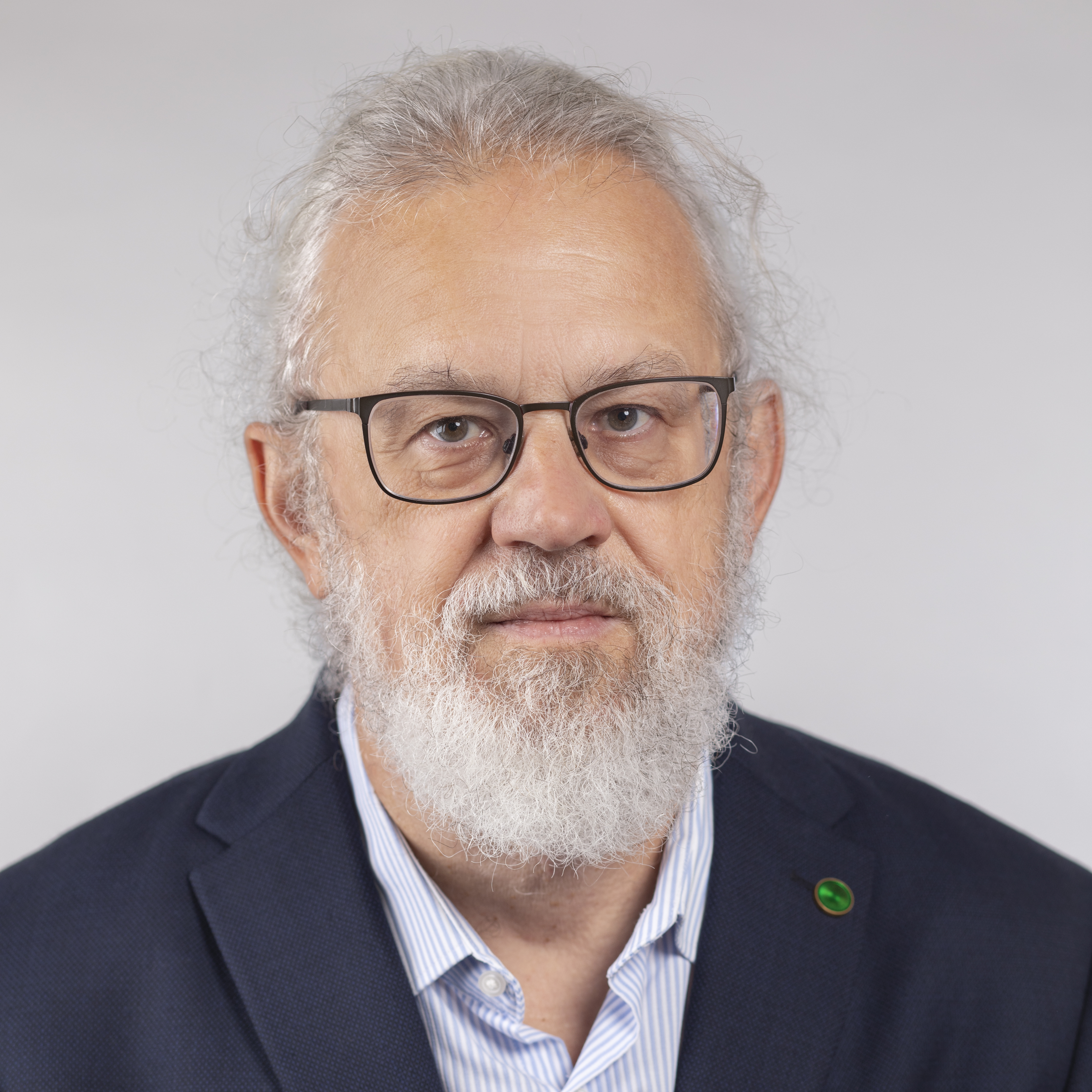 Dr. habil. Bóna István DLA